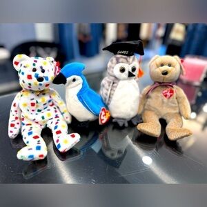 1999 Vintage Ty Beanie Baby “Signature Bear”, 2k, Wiser class of 1999 & rocket